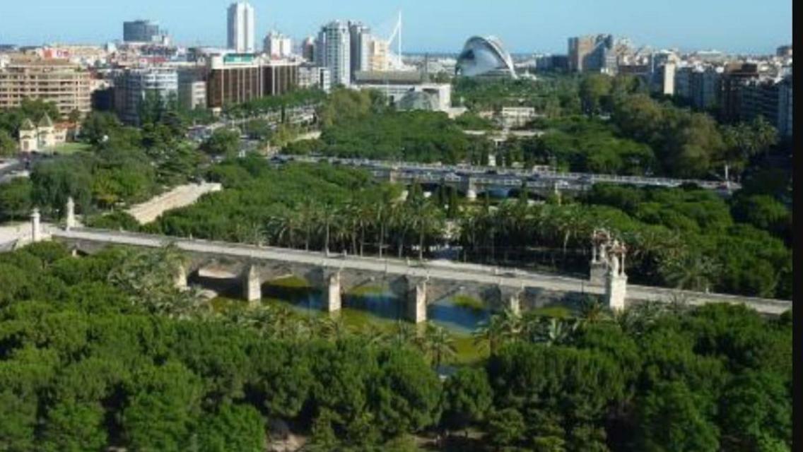 Apto En Ciudad De Las Ciencias Y Cerca Playa Valencia Eksteriør billede